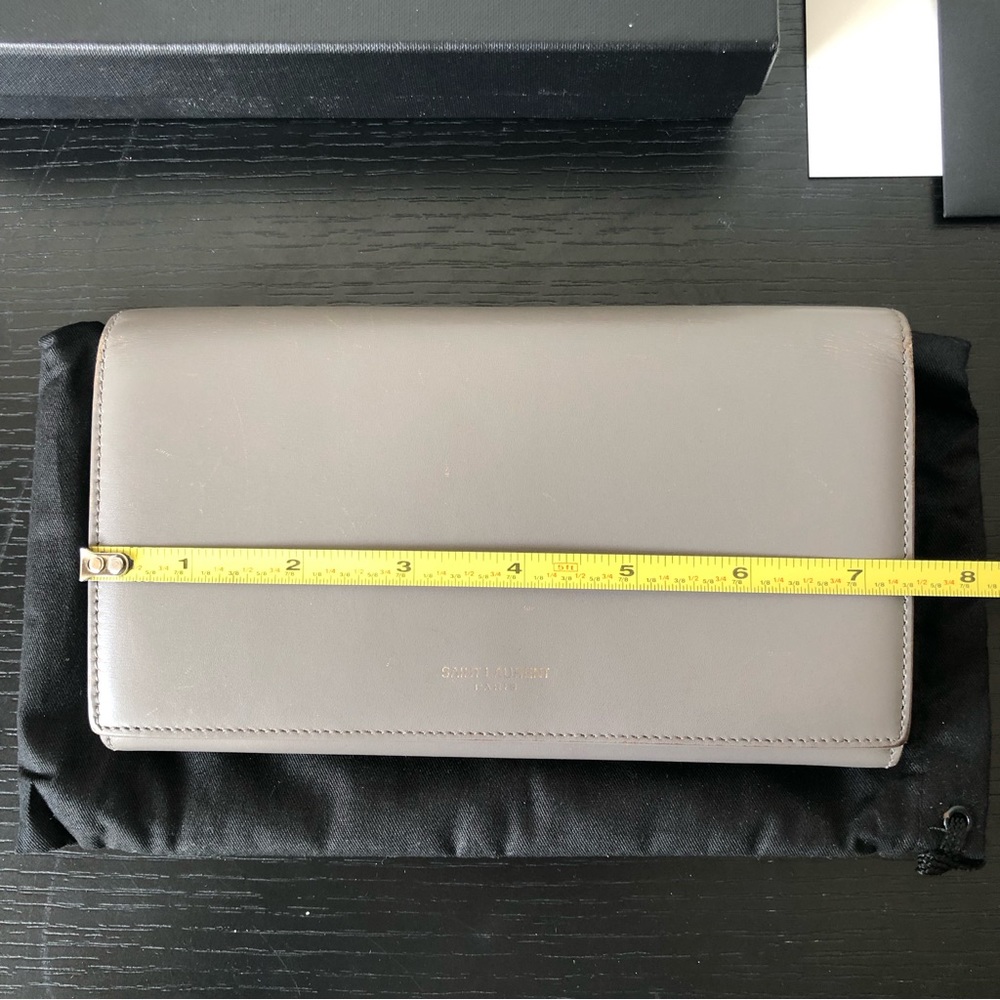 Saint Laurent Essentials Minimalist Grey YSL Wallet - Picture 13 of 15